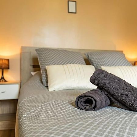 Le Nid - Lormont : Votre Escapade Apartment Exterior photo