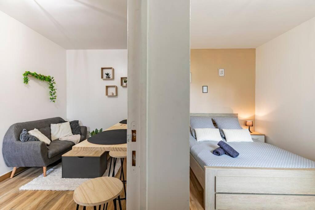 Le Nid - Lormont : Votre Escapade Apartment Exterior photo